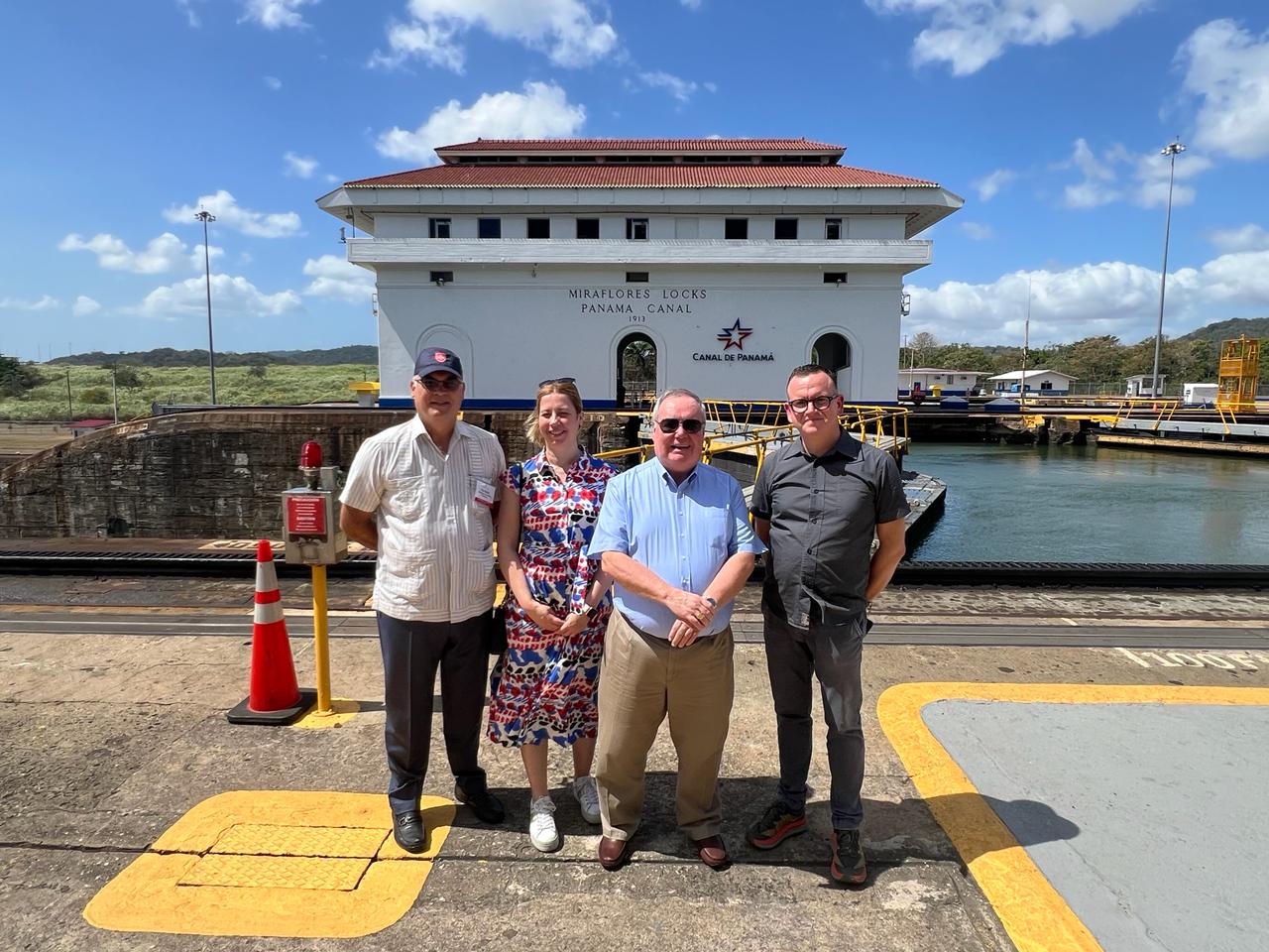 Recorrido por el Centro de Visitantes de Miraflores del Canal de Panamá.